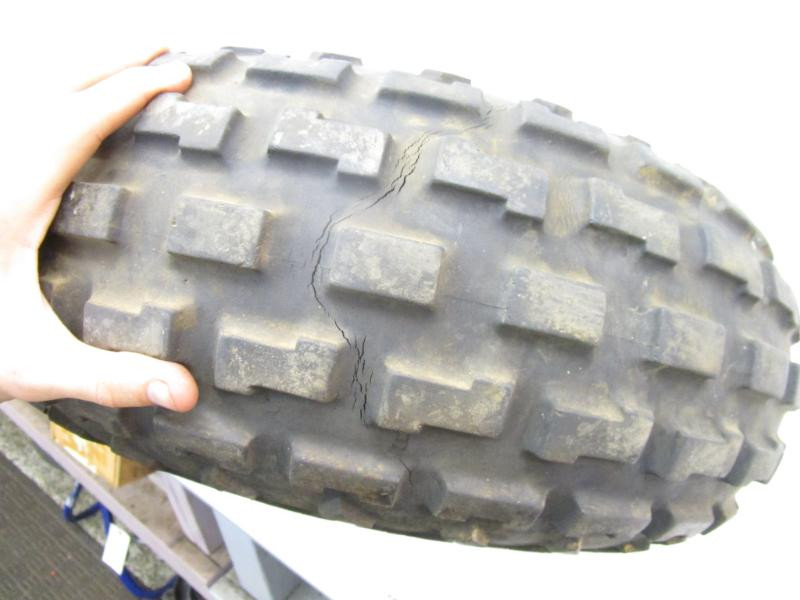 86 Kawasaki KXT 250 Tecate 3 OEM Front Wheel Dunlop KT Tire 11x7